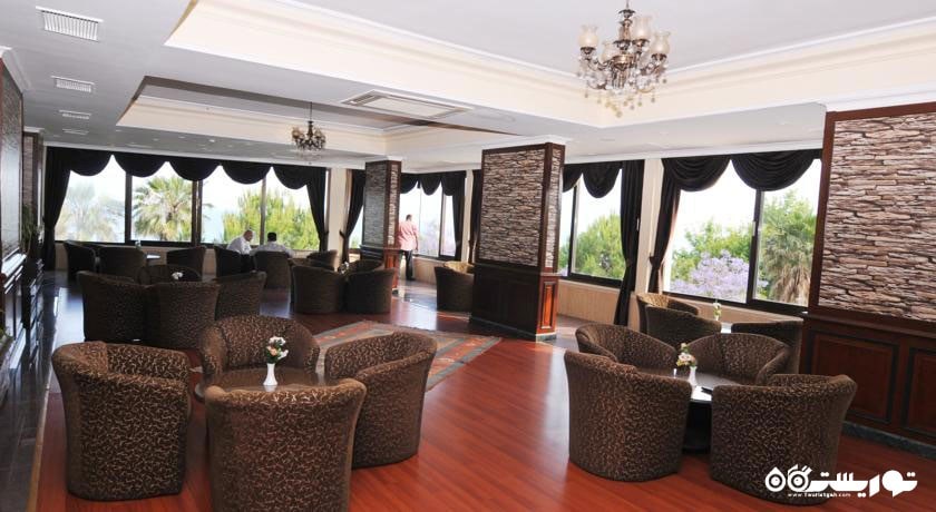 نمای لابی هتل نظر